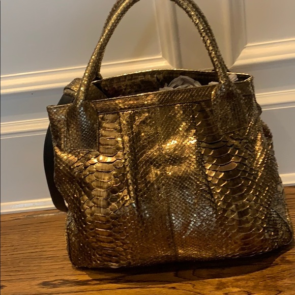 LAI Python Gold bag size 13.5 x 11 x 5 - Picture 1 of 4